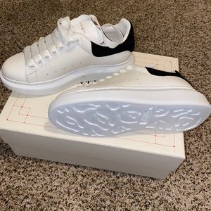 Alexander McQueen Sneakers, brand new.